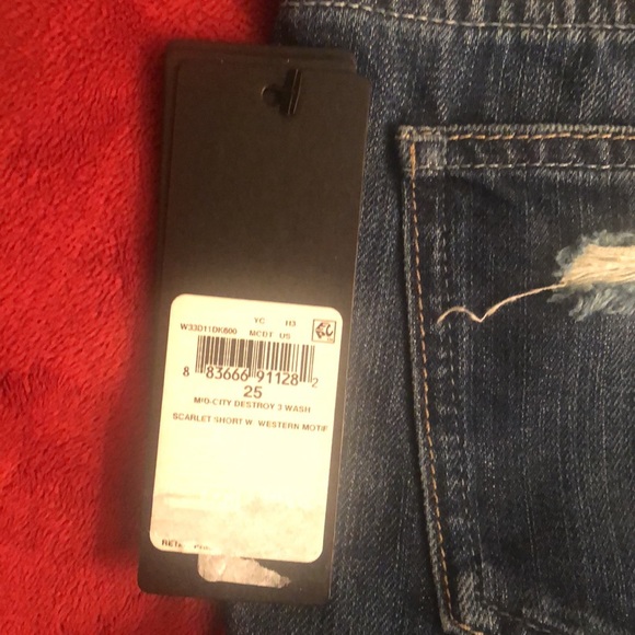 🔥🔥Guess SHORT SHORTS - Picture 2 of 7